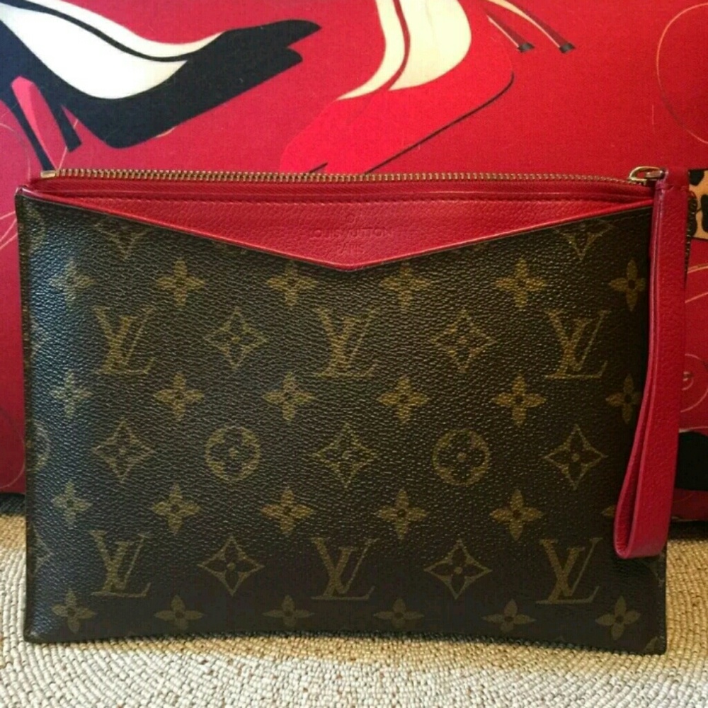 Authentic Louis Vuitton Pallas Pochette Monogram W